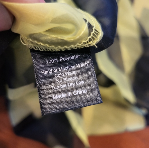 Pantora Women's LaTisha Organza Button Up - XS - Picture 10 of 10